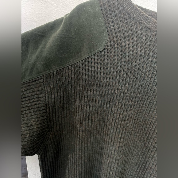 Vintage 90s olive green /grey command sweater - Picture 3 of 7